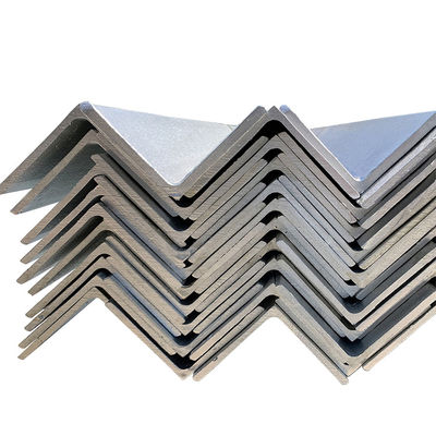 qualità  Basics Low Price Q235 Q235B Soft Hot Rolled Carbon Steel S235jr Equal Angle Iron fabbrica